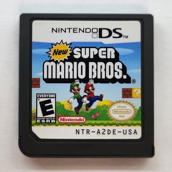 New Super Mario Bros for Nintendo DS - Picture 1 of 4